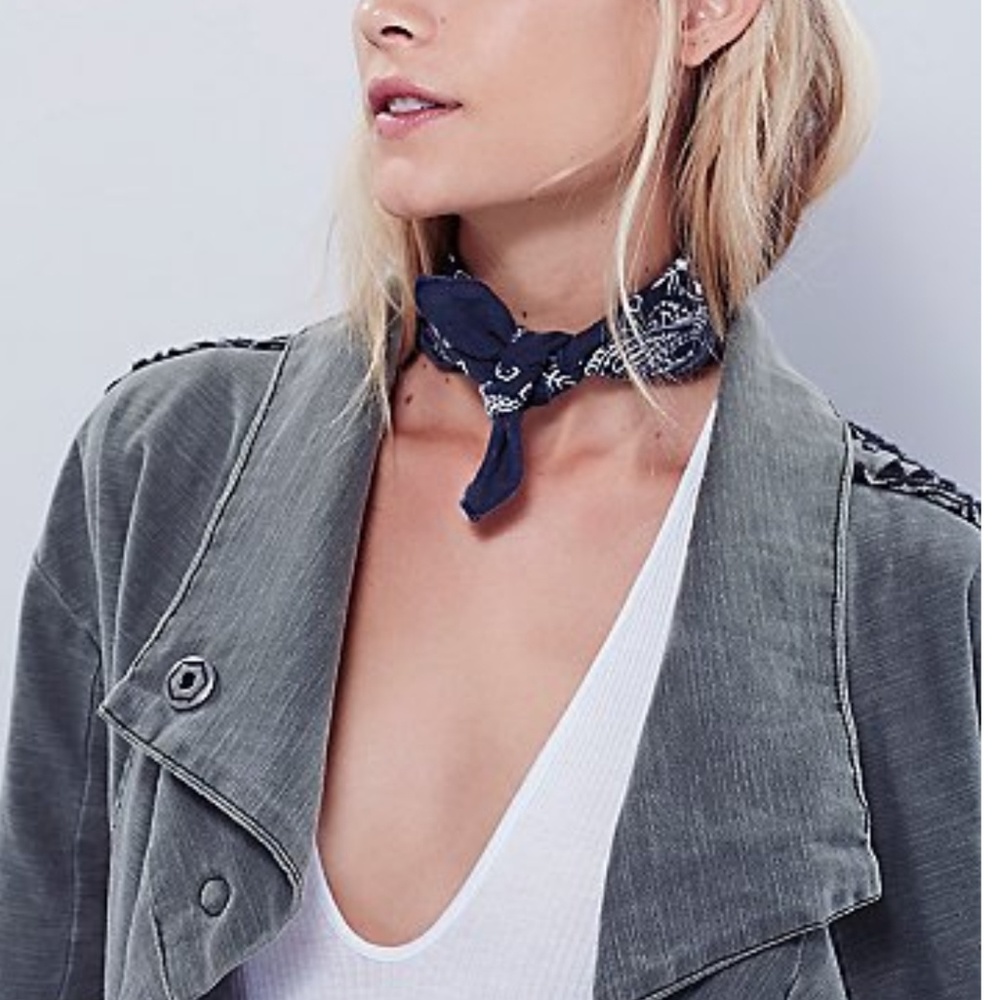 GET A SUMMER OUTFIT PERFECT BANDANA